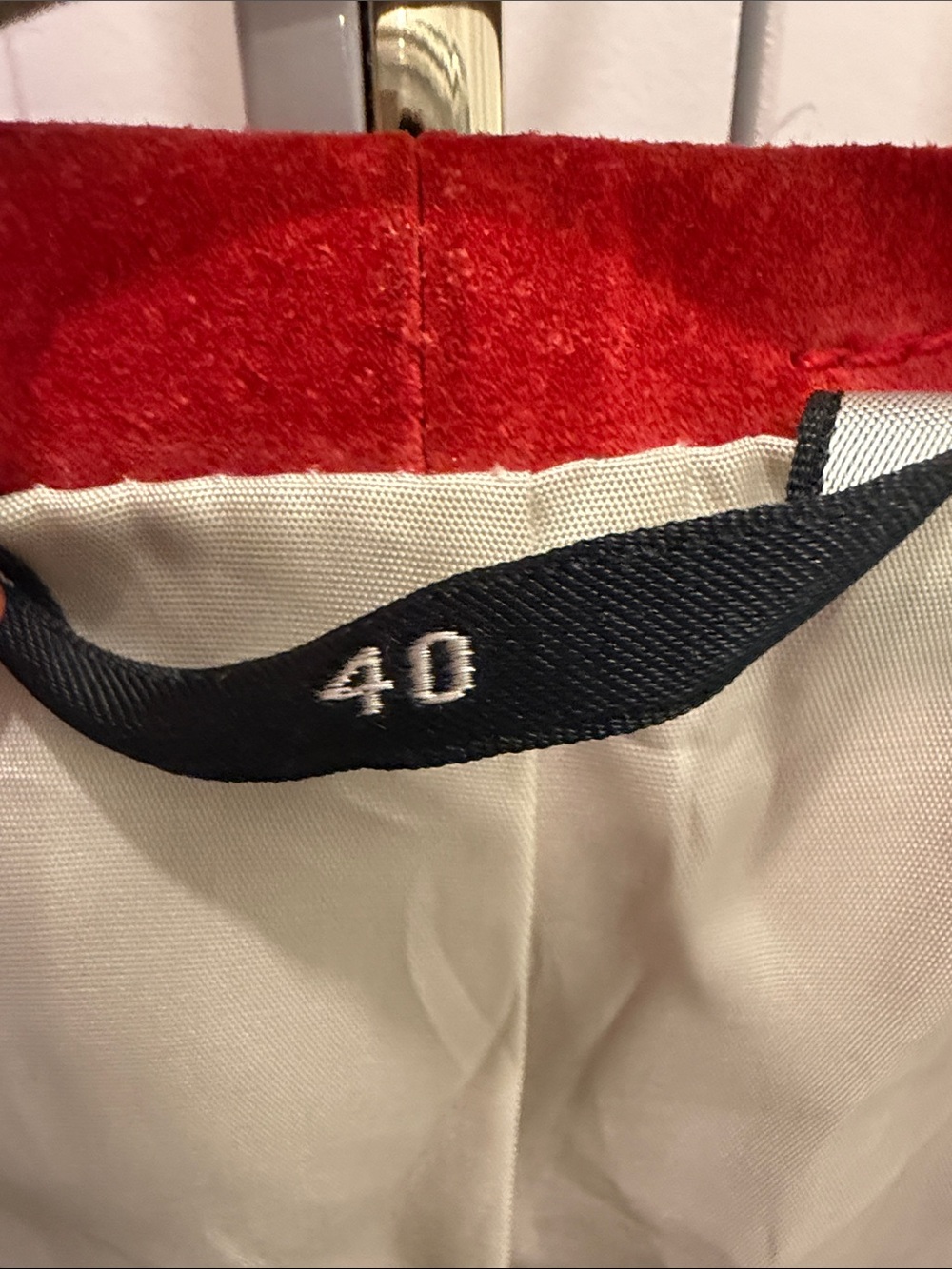 SIZE 40 Gucci Red Short-Sleeve Blazer with White Piping - Picture 2 of 4